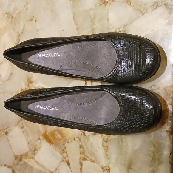 Aerosols sure grip black slip resistant resturant shoes fits 6.5 or 7 - Picture 1 of 5